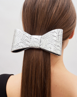 Бант-бабочка серебристый