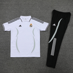 Купить cпортивный тренировочный костюм футбольного клуба "Реал Мадрида" в Москве.