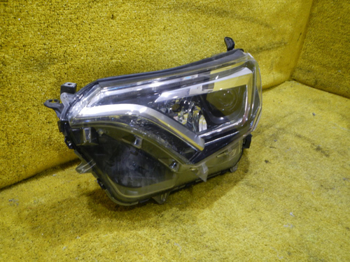 Битая Фара левая Toyota Rav 4 CA40 (2015-2019) LED