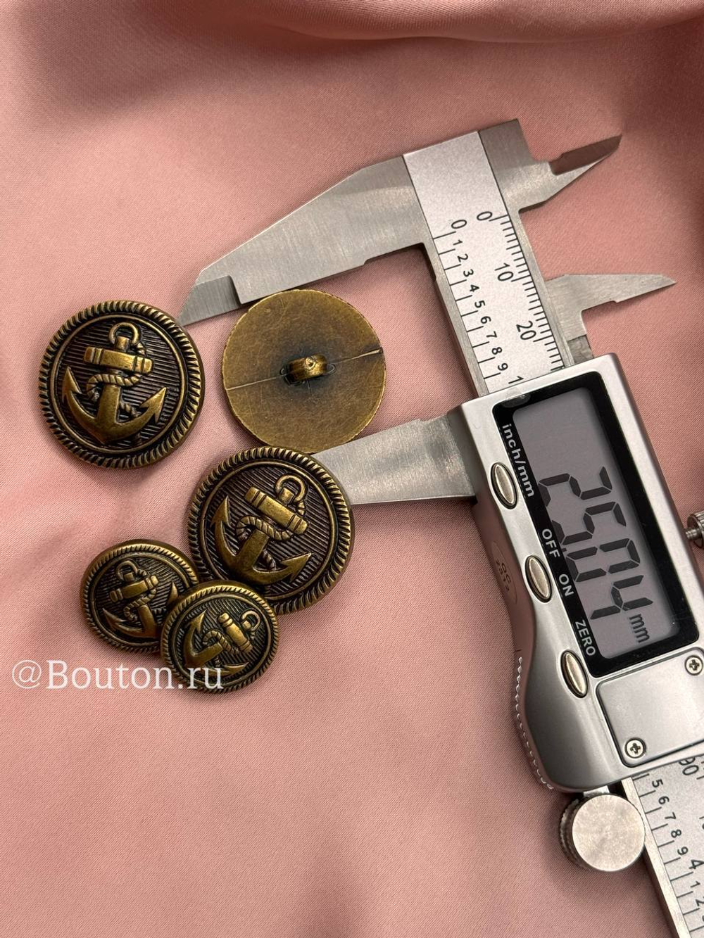 Пуговицы с якорем бронзовые пластиковые
