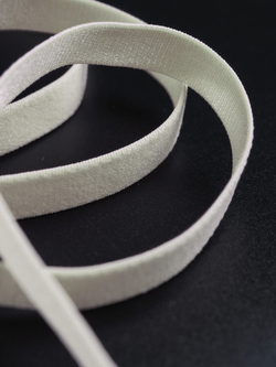 Резинка бретелечная белая глянцевая ширина 10 мм