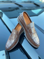 Лоферы Loro Piana из кожи крокодила