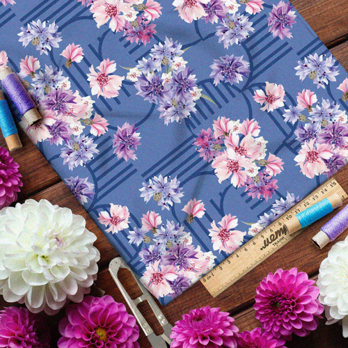 Ткань оксфорд 600 цветущие васильки и яблони на голубом фоне с рисунком