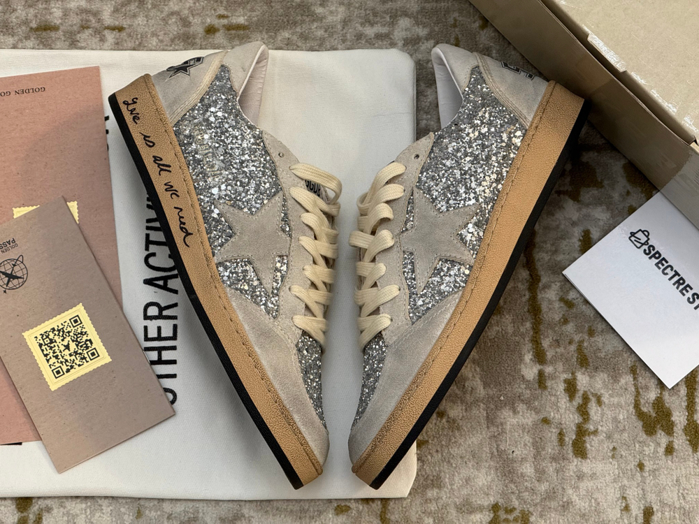 Ball Star Silver Glitter With Ice-Gray Suede Inserts
