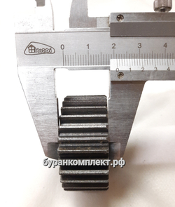Шестерня паразитная в сборе с подшипниками