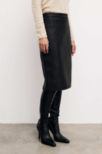 Skirt black color (wicker)