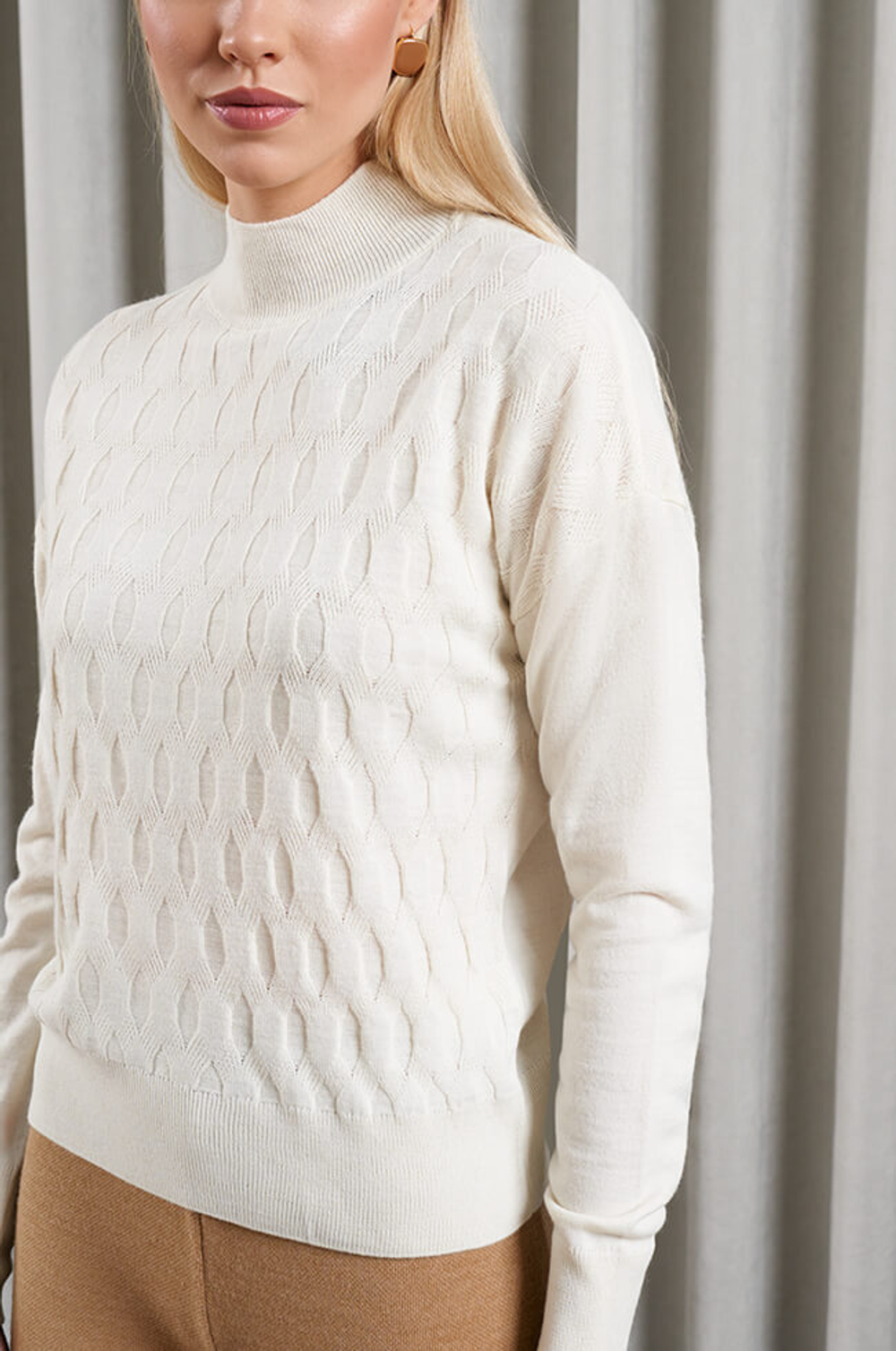 22899 Джемпер женский (молочный)