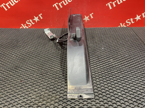 Накладка ручки бардачка правая 2019г