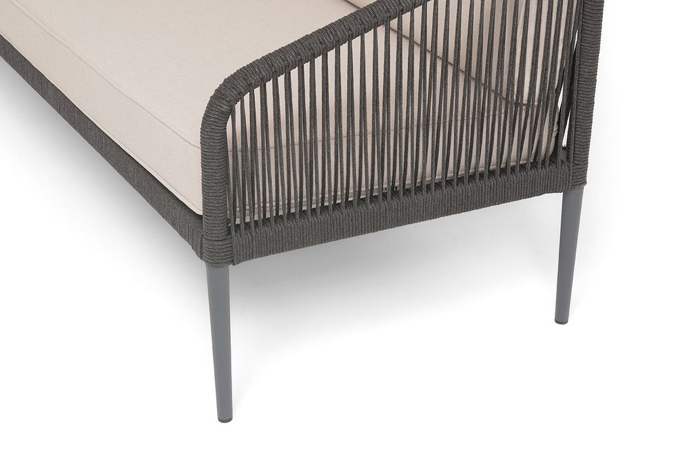 "Канны" диван 3-местный плетеный из роупа, каркас алюминий темно-серый (RAL7024) муар, роуп темно-серый круглый, ткань бежевая 035