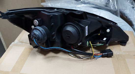 Передние фары Ford Focus 1 daylight black