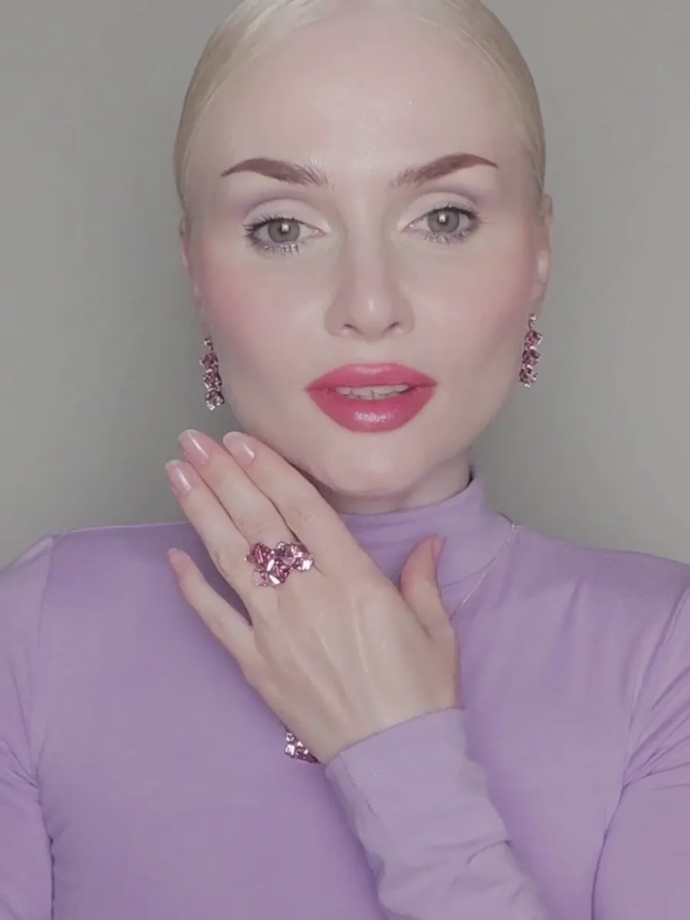Кольцо коктейльное Мираж с розовыми кубиками Swarovski