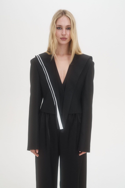 Жакет укороченный приталенный