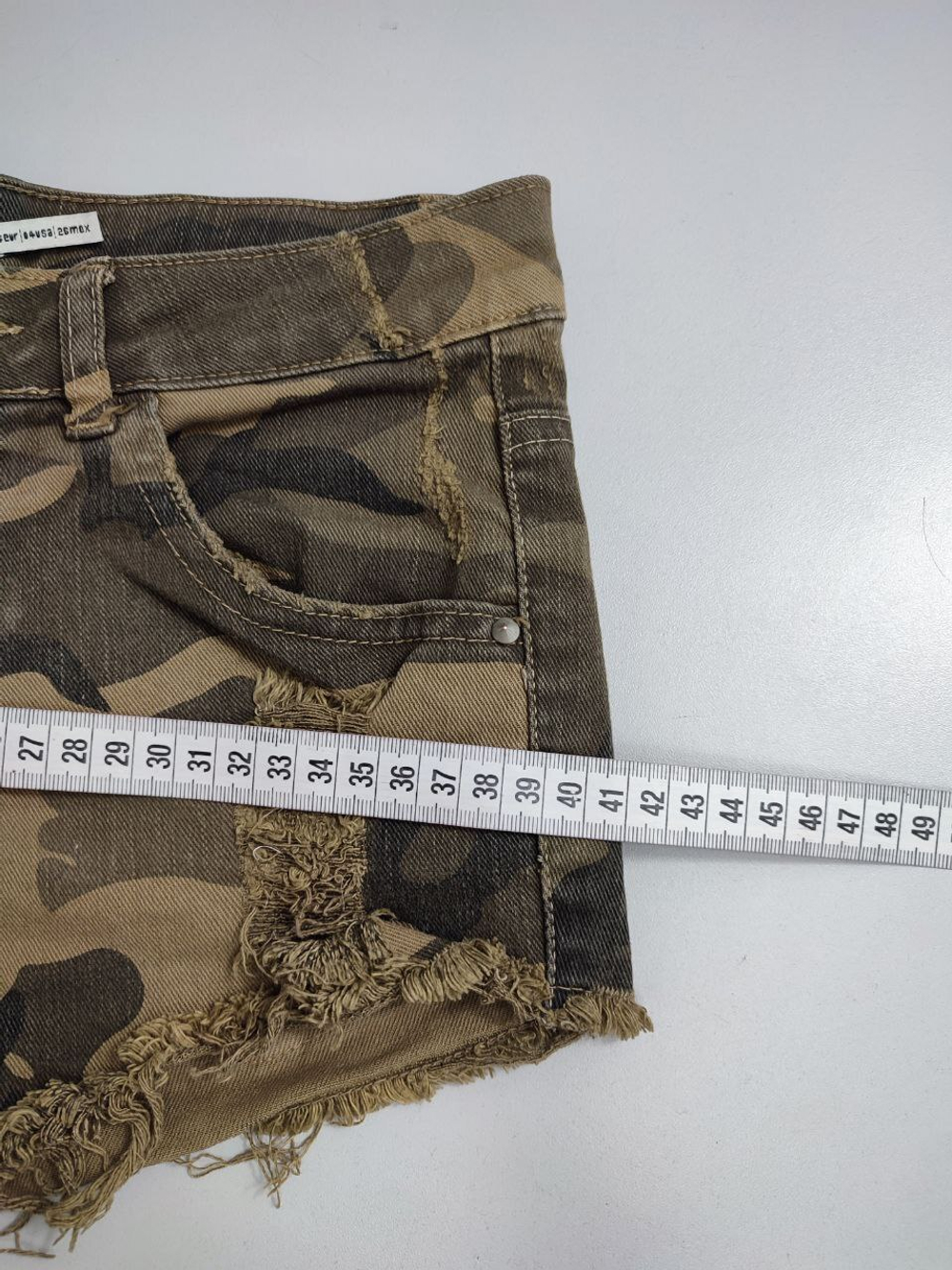 Шорты Bershka "хаки" 42 размер