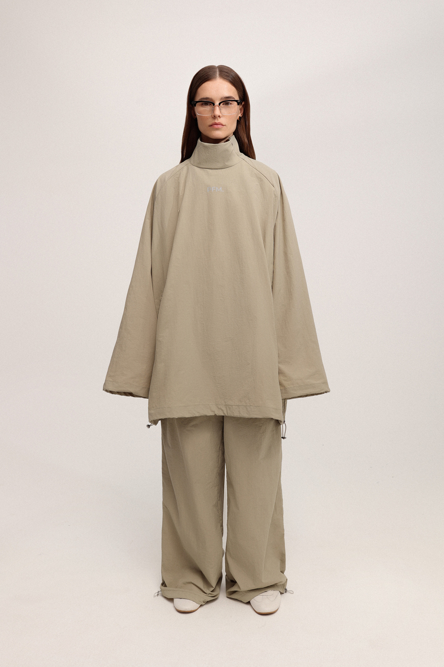 Брюки из плащевки