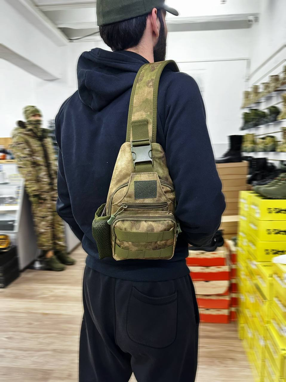 Тактическая плечевая сумка / мох