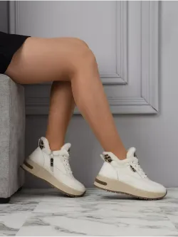 Кроссовки зимние