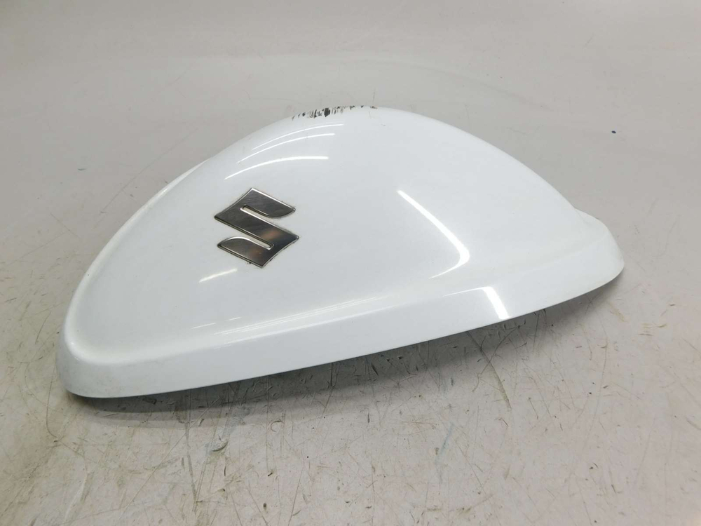 Пластик бака правый Suzuki Gladius SFV650A 44171-44H0