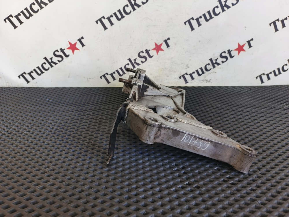 Кронштейн компрессора кондиционера