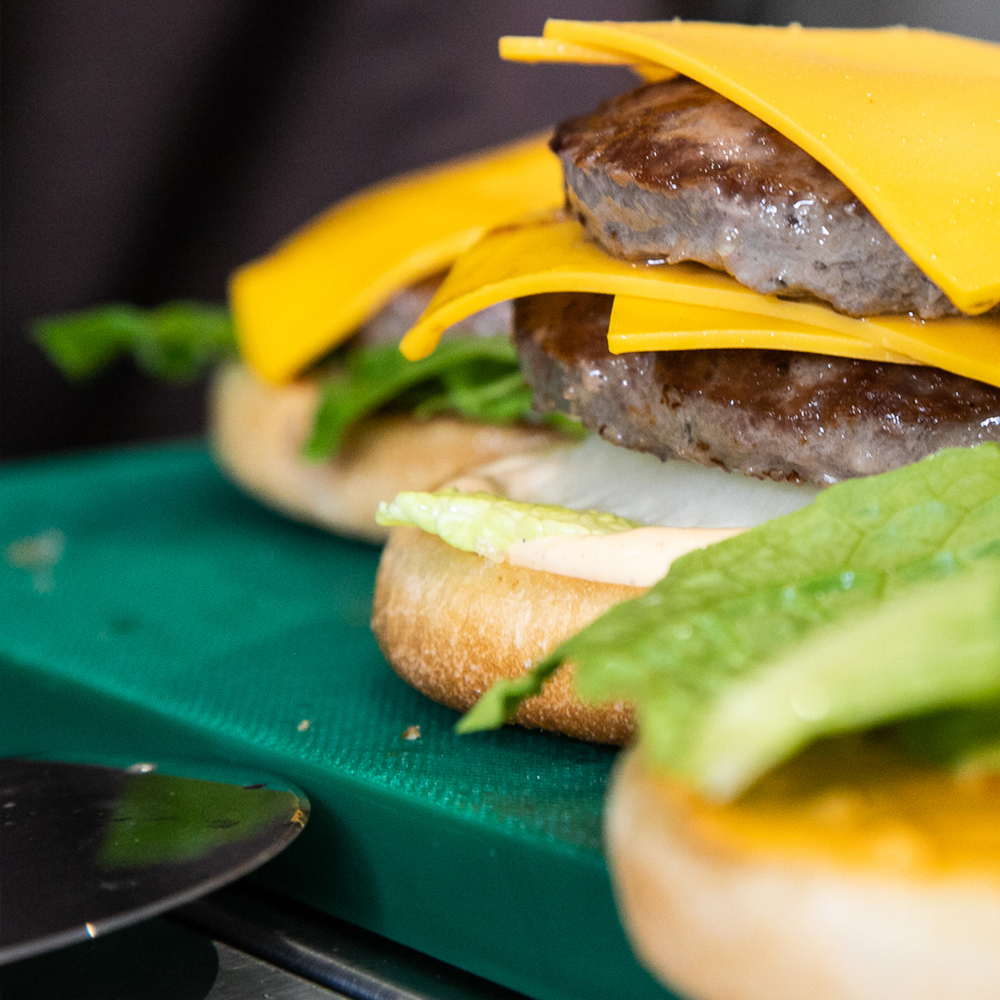 Доска разделочная 350х260х8 мм зеленая пластик