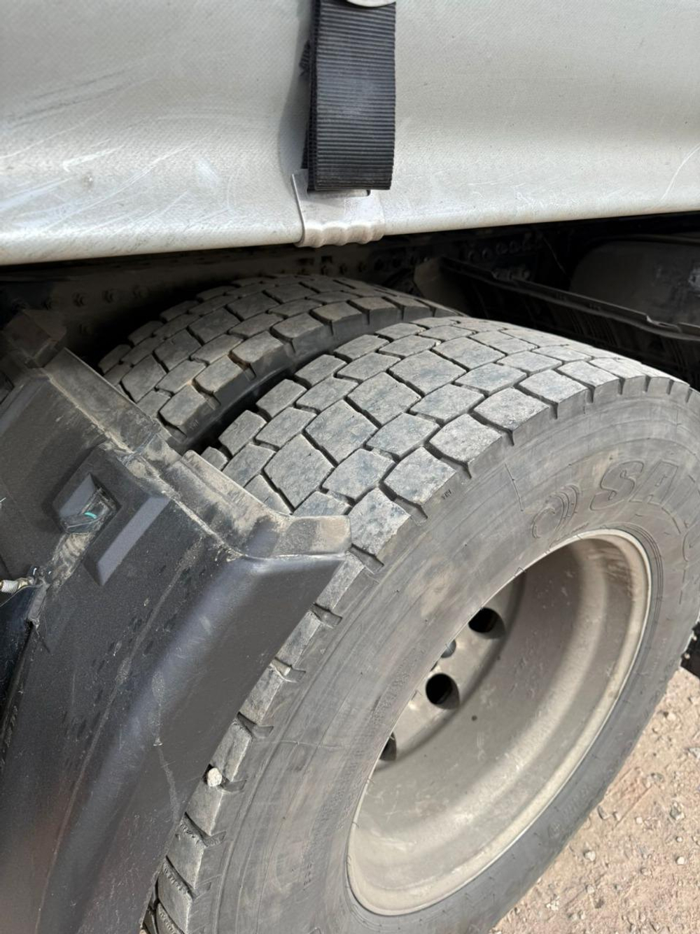 SANY S* 4x2 Седельный тягач HQC240DE (Дизельный, 12,9 л, 479 л.с. АТ)