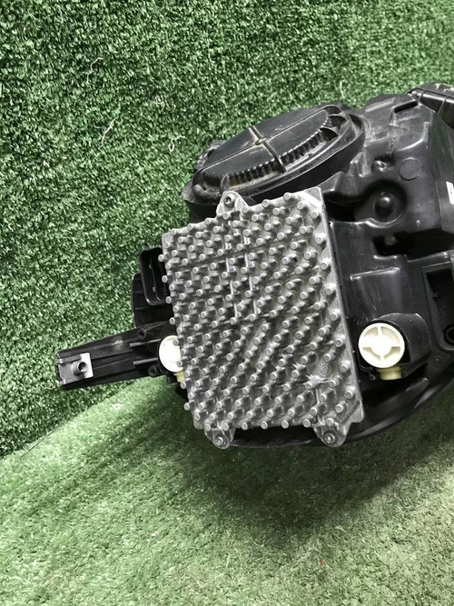 Фара правая Mini Hatch F56 (13-18) LED В сборе
