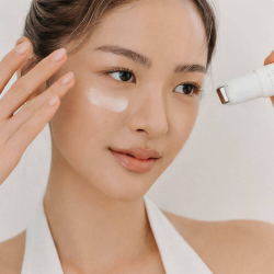 [DR. ALTHEA] Крем-роллер для ухода за кожей вокруг глаз с ретинолом Retinol Flat Iron Eye Roller, 25 мл
