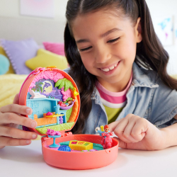 Polly Pocket - Собачка-скутер Компактный набор + 2 куклы + аксессуары HWN98 / артикул   JFG56 HWN98  / GTIN 194735217830