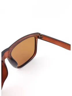 Солнцезащитные очки с поляризацией