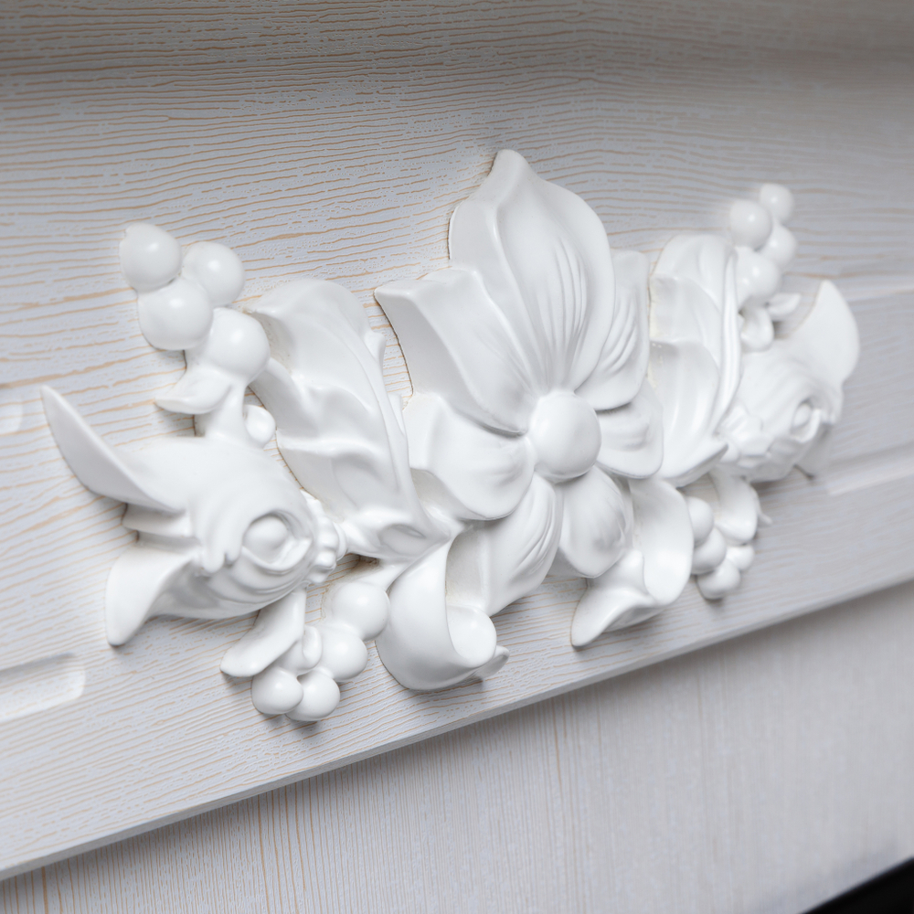 Каминокомплект Real Flame Ottawa WT с очагом Fobos Lux Black (без пульта)