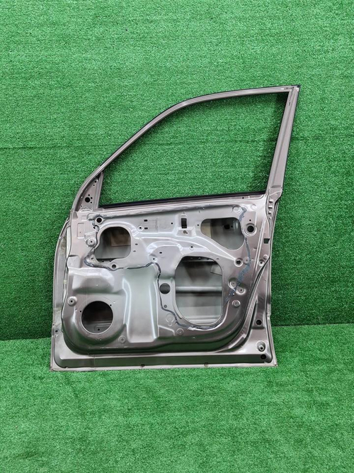 Дверь передняя правая Suzuki Grand Vitara JT 05-12