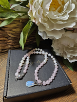 Колье авторское из натуральных камней "Розовая луна" Бижутерия на шею для женщин, девушек. Женское украшение.