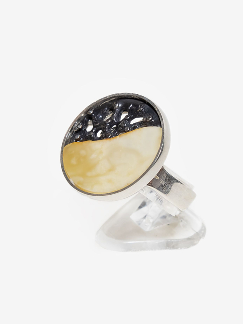 Уникальное серебряное кольцо с пейзажным янтарем, безразмерное