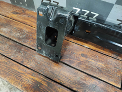 Усилитель передний LR Discovery 5 Новый Оригинал LR080004