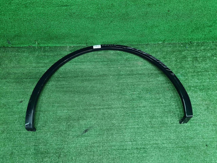 Расширитель передний правый Hongqi E-HS9 (2020-нв)