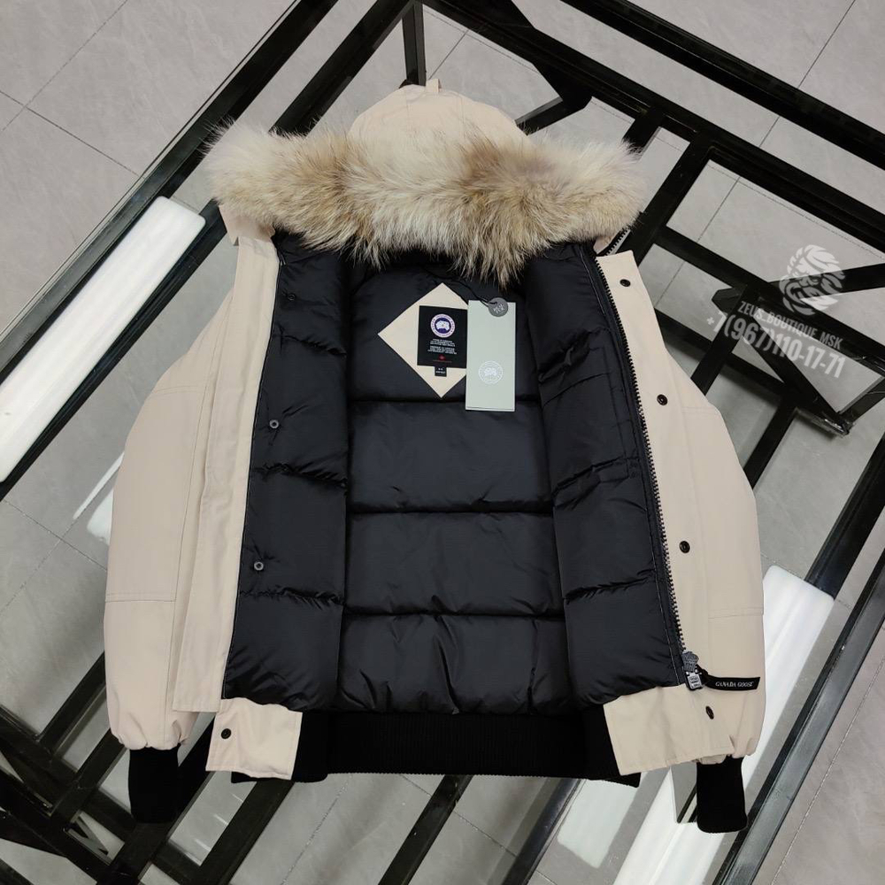 Пуховик Canada Goose