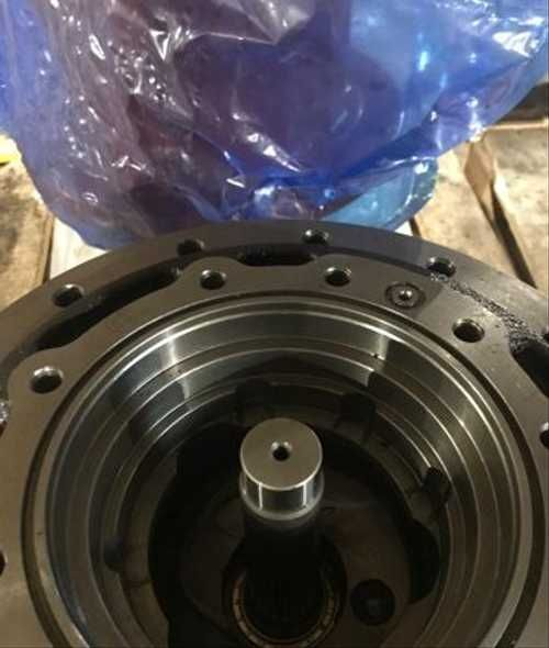 Редуктор хода Hitachi ZX120-3