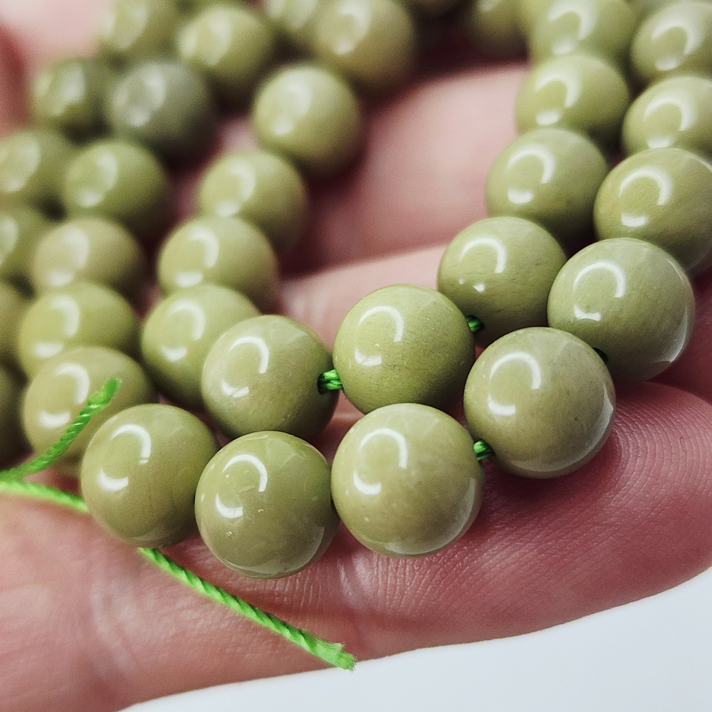 Агат Алашань, цвет авакадо, шар 8 мм, штучно
