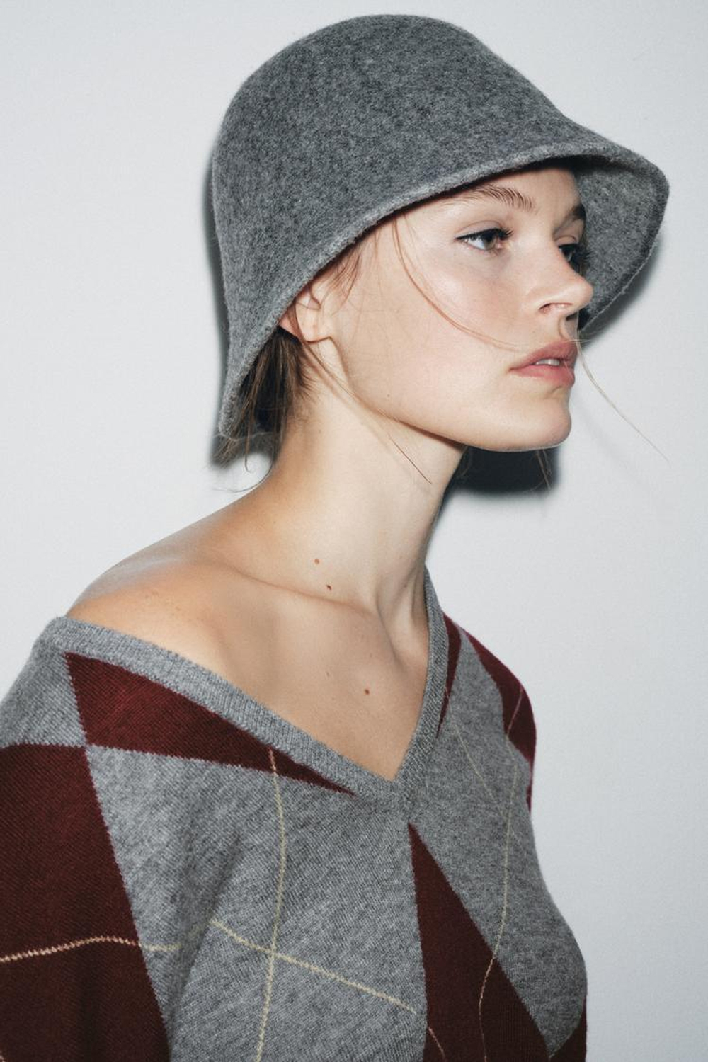 ZARA ШАПКА С ШЕРСТЬЮ И КОНТРАСТНОЙ ОТДЕЛКОЙ, СЕРЫЙ