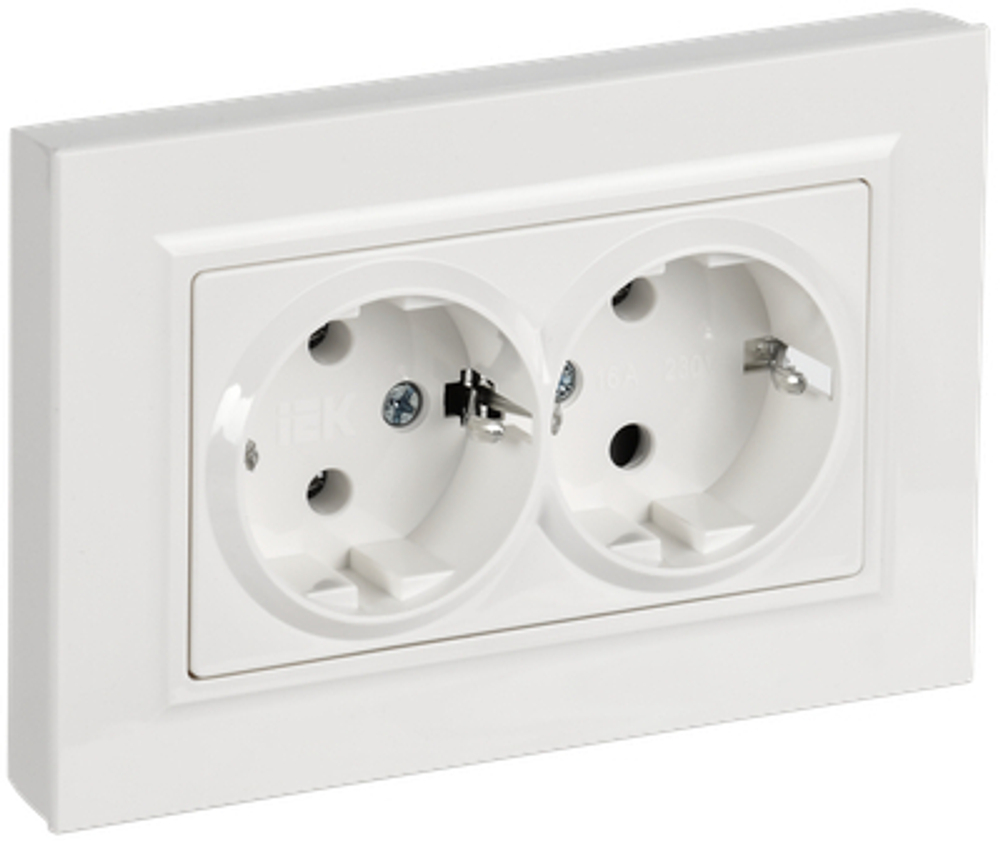 BRITE Розетка 2-местная с заземлением без защитных шторок плоская 16А в сборе РСПл12-3-БрБ белый IEK