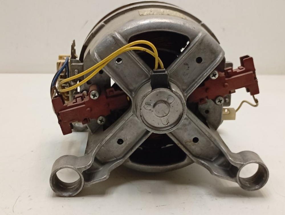 45У82 кт60 Двигатель для стиральной машины Атлант 10102212 б/у