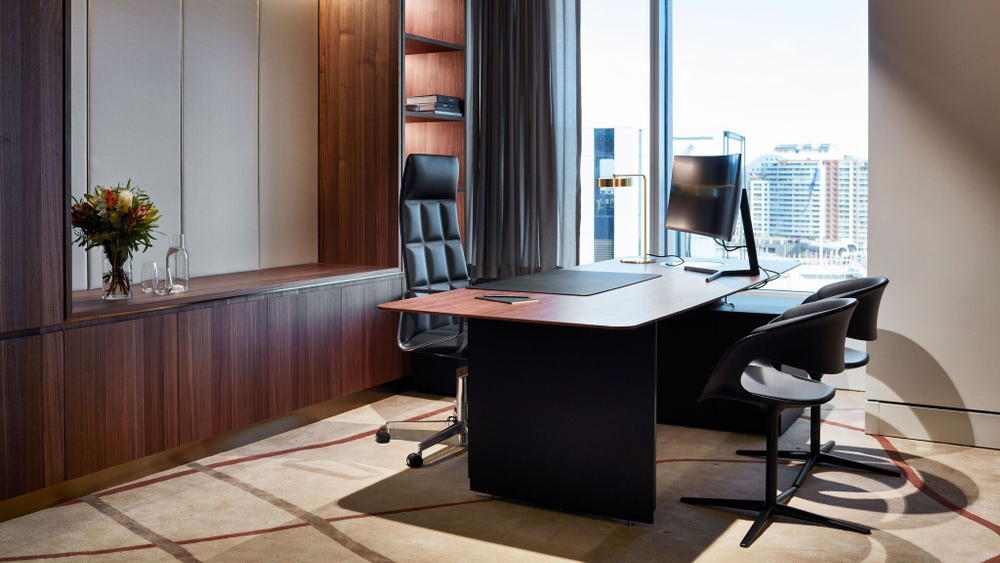 Стол руководителя Walter Knoll Keypiece Communication Desk