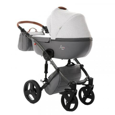 Детская коляска Junama Madena 3 в 1 (серый/белый)