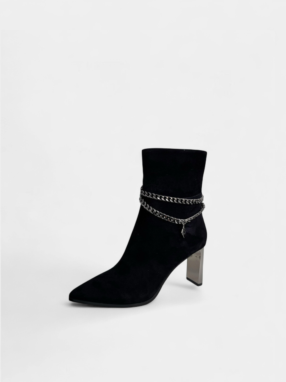 Ботильоны со съемной цепочкой