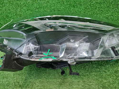 Битая Фара правая Haval Jolion (2021-н.в.) LED