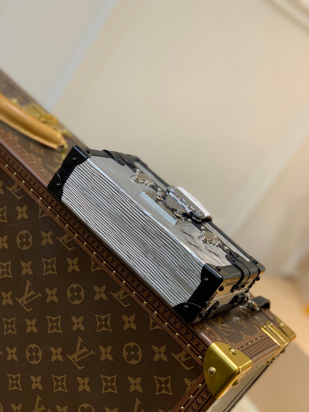 Louis Vuitton Petite Malle