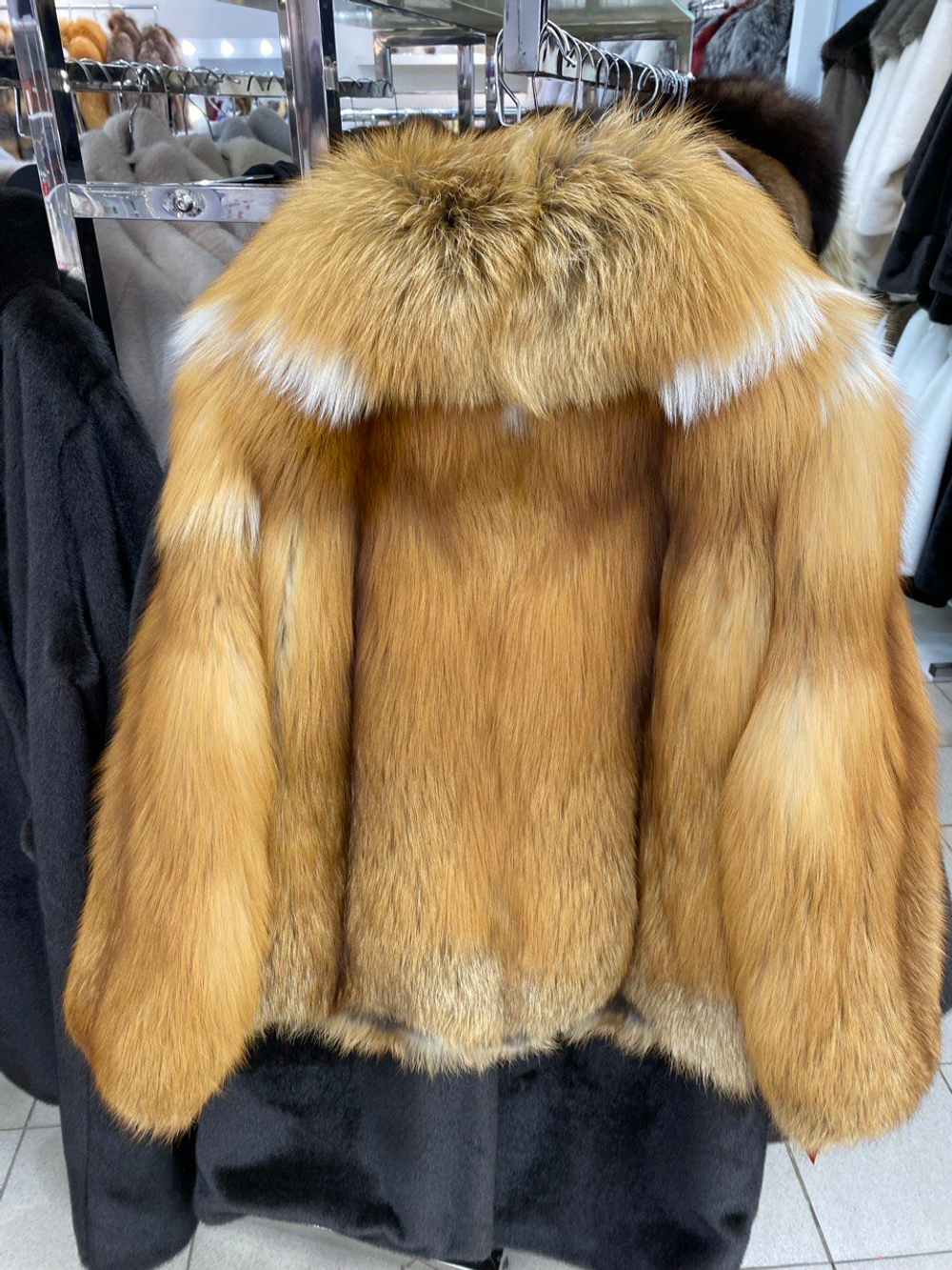 Шуба из лисы «огневка» с воротником 60см