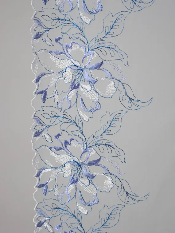 05-168 ОПТ Вышивка на неэл. сетке 21 см, голубой/св.серый/синий (правая)