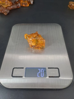Копал молодой янтарь коллекционный 16 гр
