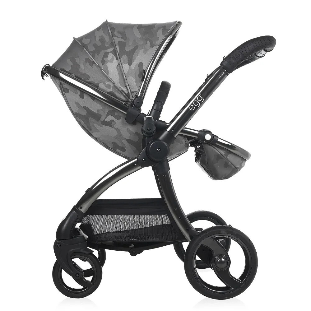 Прогулочная коляска Egg Camo Grey & Anodised Chassis