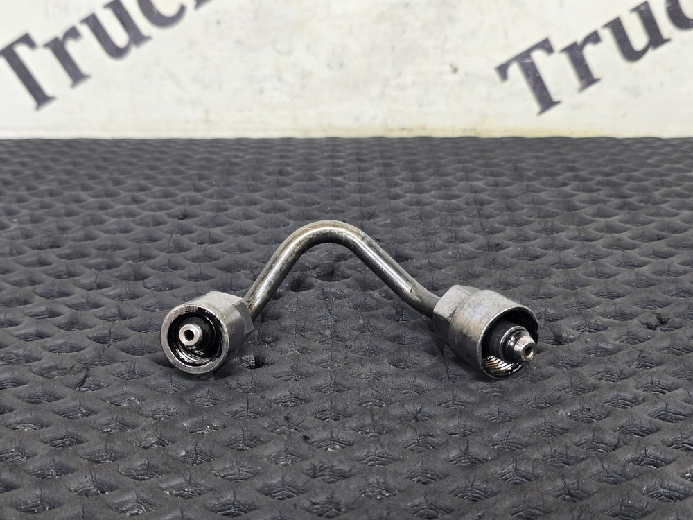 Трубка топливная